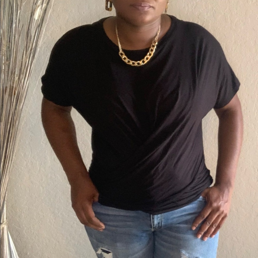 Front twist top
